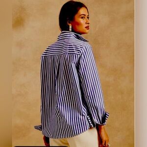 Banana Republic Navy white Dress shirt women’s